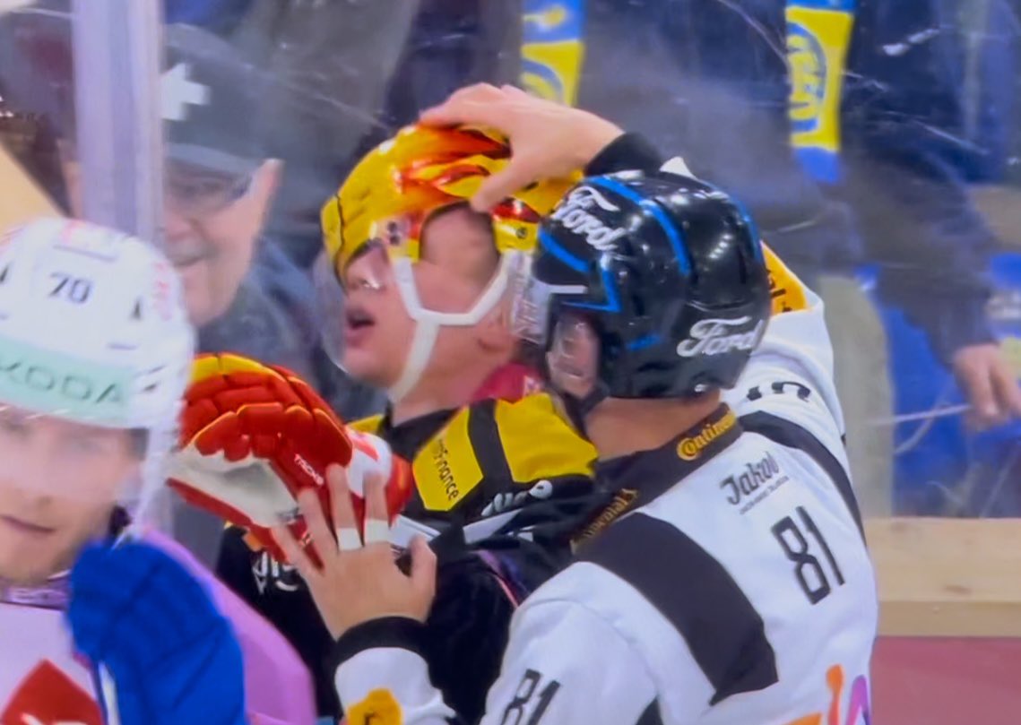 Daniel_dva99's tweet photo. @NLch_official @ehcbiel ... https://t.co/P7IInH8PTU