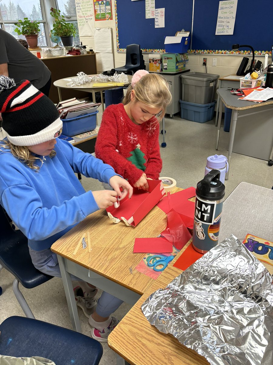 QuakerVillagePS's tweet image. Day 3: 
We are exploring the world of STEM. Ask your child what their task was today!