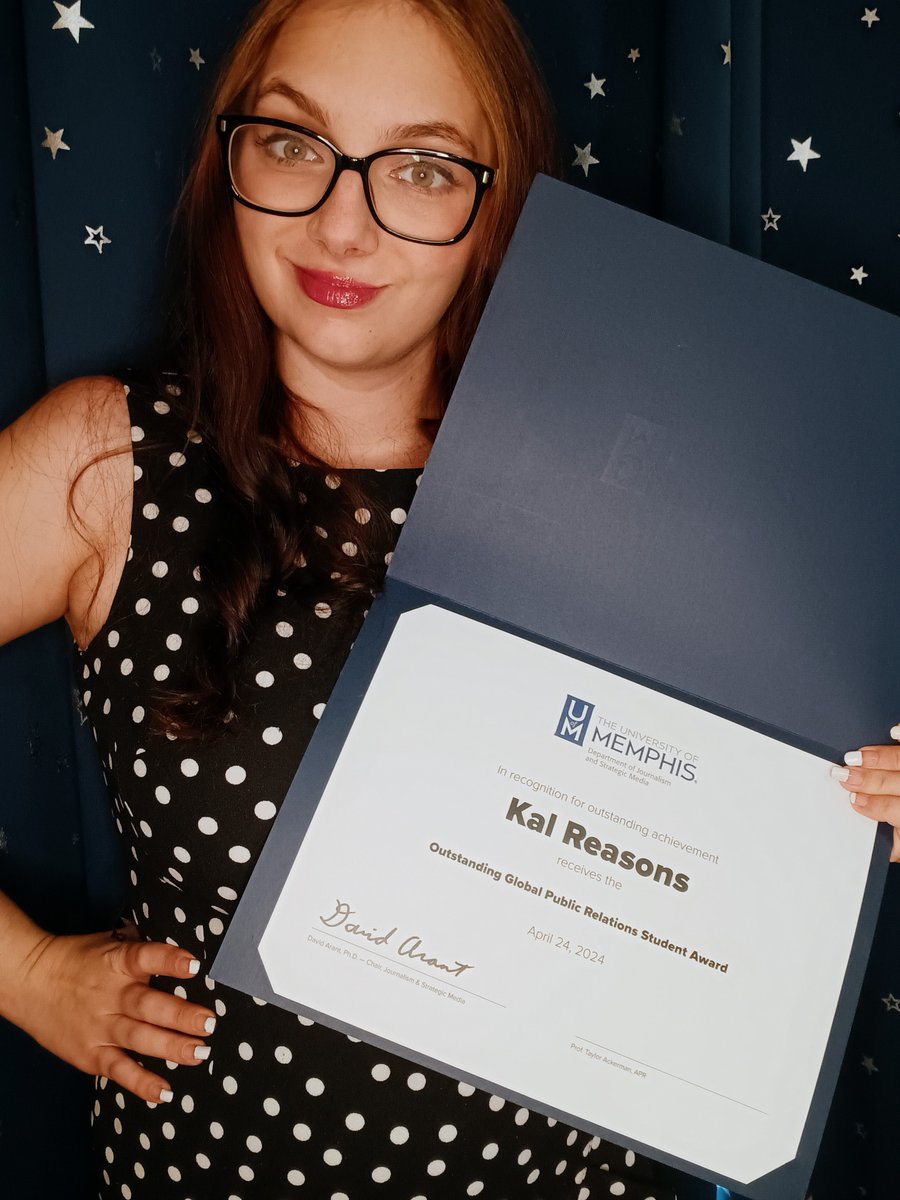 Meeman901's tweet photo. Even Global students are awarded for their efforts! Kal Reasons was awarded the Outstanding Global Public Relations Student of the Year for the 23-24 year! 💙 https://t.co/e19KNBh3zv