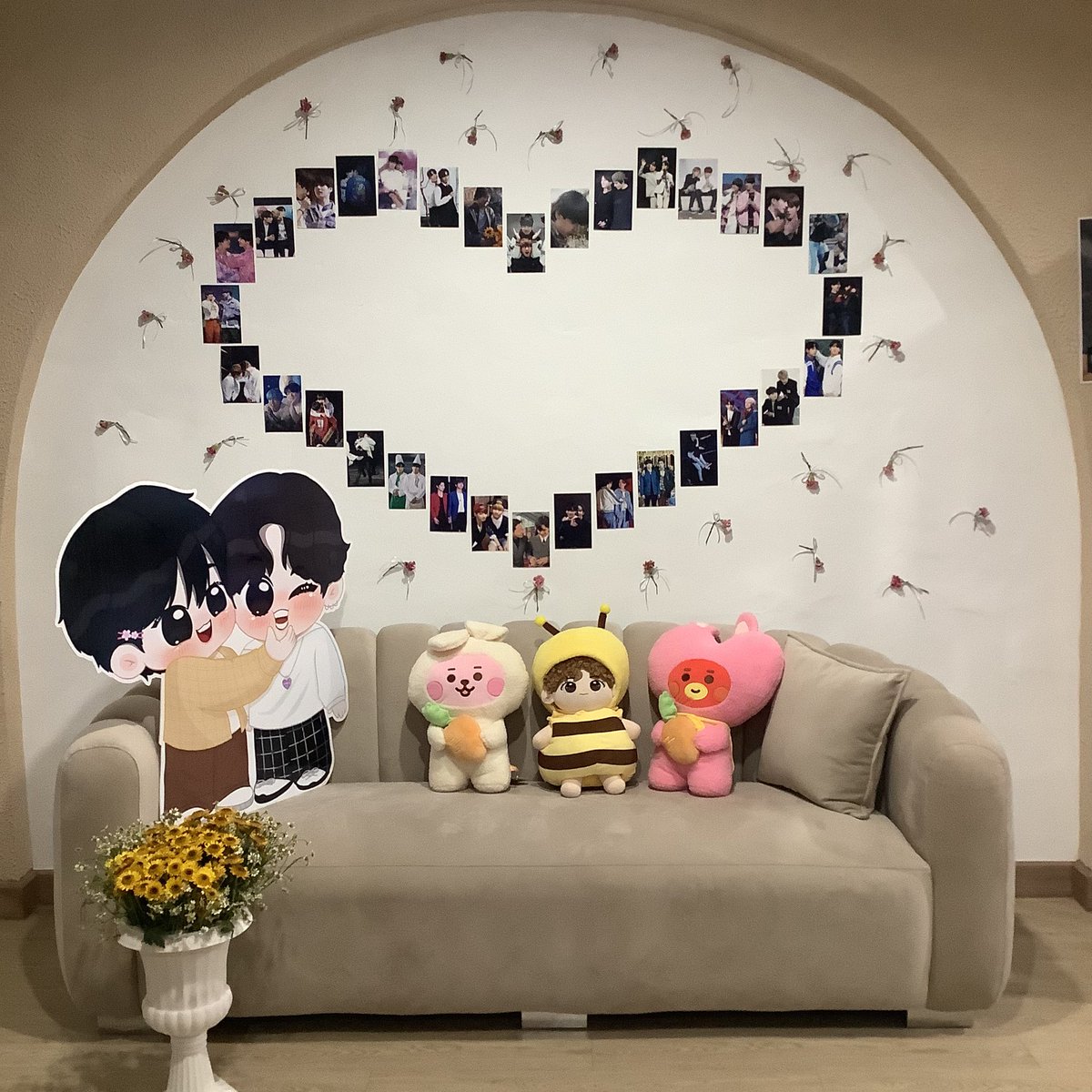 เธรดรีวิว giveaway kookv&amp;yoonmin ทั้งที่แลกกันและที่ได้รับมาคับ 

บางอันเนยจำไม่ได้ว่าใครให้มา+ไม่มี # รีวิวแปะมาด้วย ถ้าเห็นว่าเป็นของตัวเองรีได้เลยนะคะ แล้วก็ขอบคุณทุกๆกอว.มากๆเลยที่ให้มา ในงานทุกคนเอนจอยมากก สต๊าฟอย่างเราๆก็หายเหนื่อยเลย 🤍 

#7EUyourTEsmileAMO_kvym