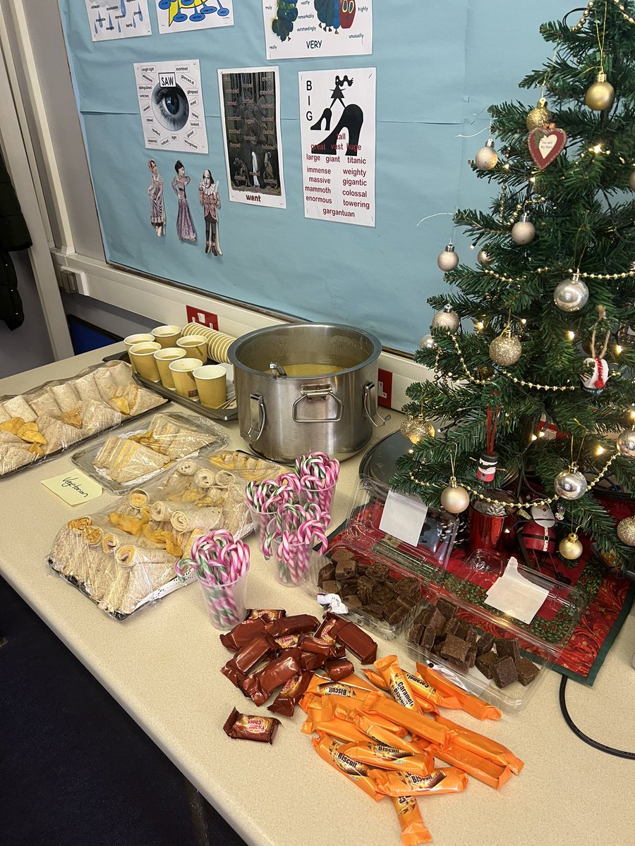 Sarah Haddow (@mrshaddowdundee) on Twitter photo Great to have so many staff along to our Termly Learning Lunch today! A BIG thank you to the wonderful @MissCampbellBio for sharing her excellent practice around questioning, as we focus on Element 8 of Power Up Your Pedagogy. <a href="/Craigie_High/">Craigie High School</a> <a href="/Bruce_NextLevel/">5βοΈ Schools</a> Great to have so many staff along to our Termly Learning Lunch today! A BIG thank you to the wonderful @MissCampbellBio for sharing her excellent practice around questioning, as we focus on Element 8 of Power Up Your Pedagogy. <a href="/Craigie_High/">Craigie High School</a> <a href="/Bruce_NextLevel/">5βοΈ Schools</a>