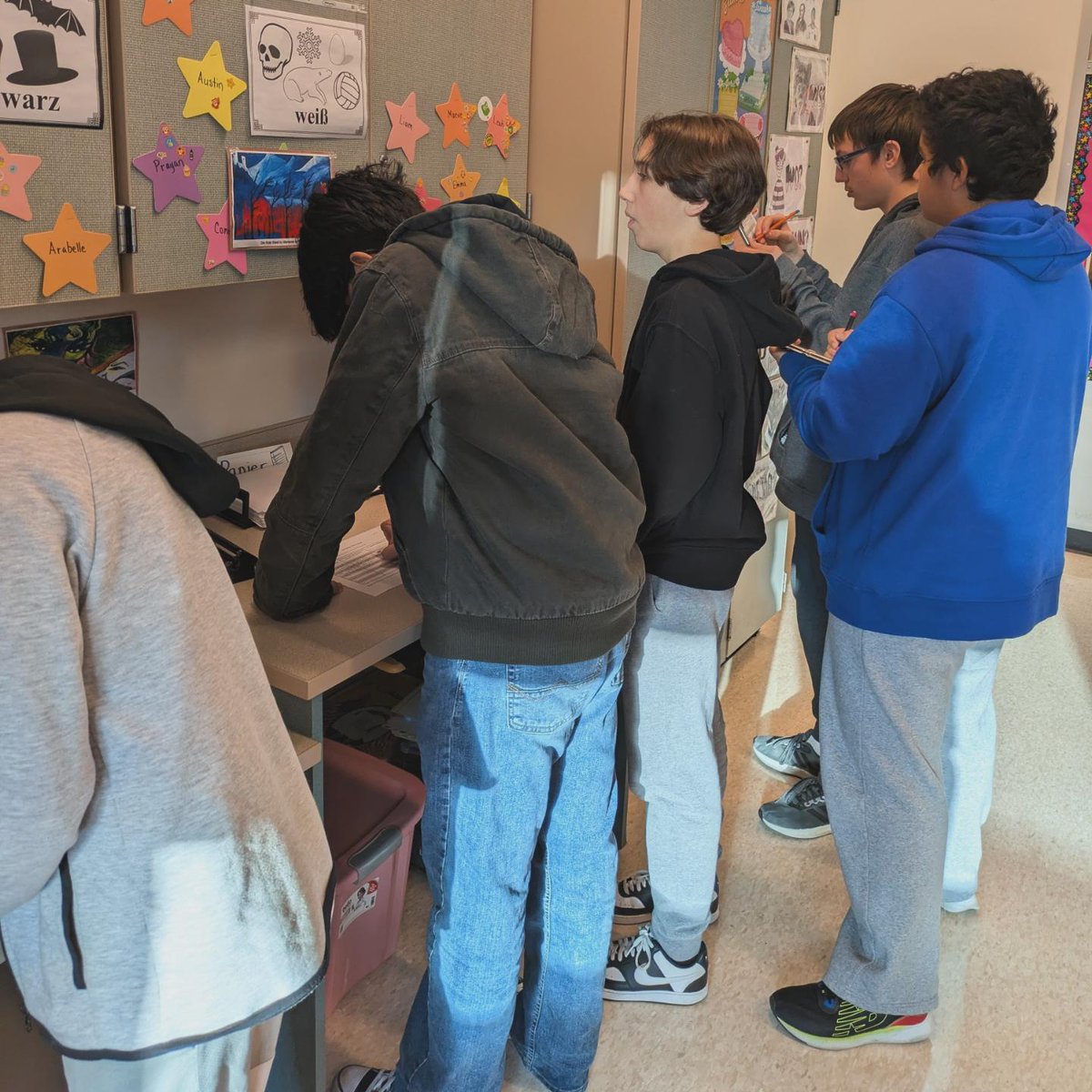 frau_leonard's tweet photo. Today in German I, students did a gallery walk to view German art 🖼️ and analyzed it for color and if they liked it #teachgerman https://t.co/5lIE1LHqcf