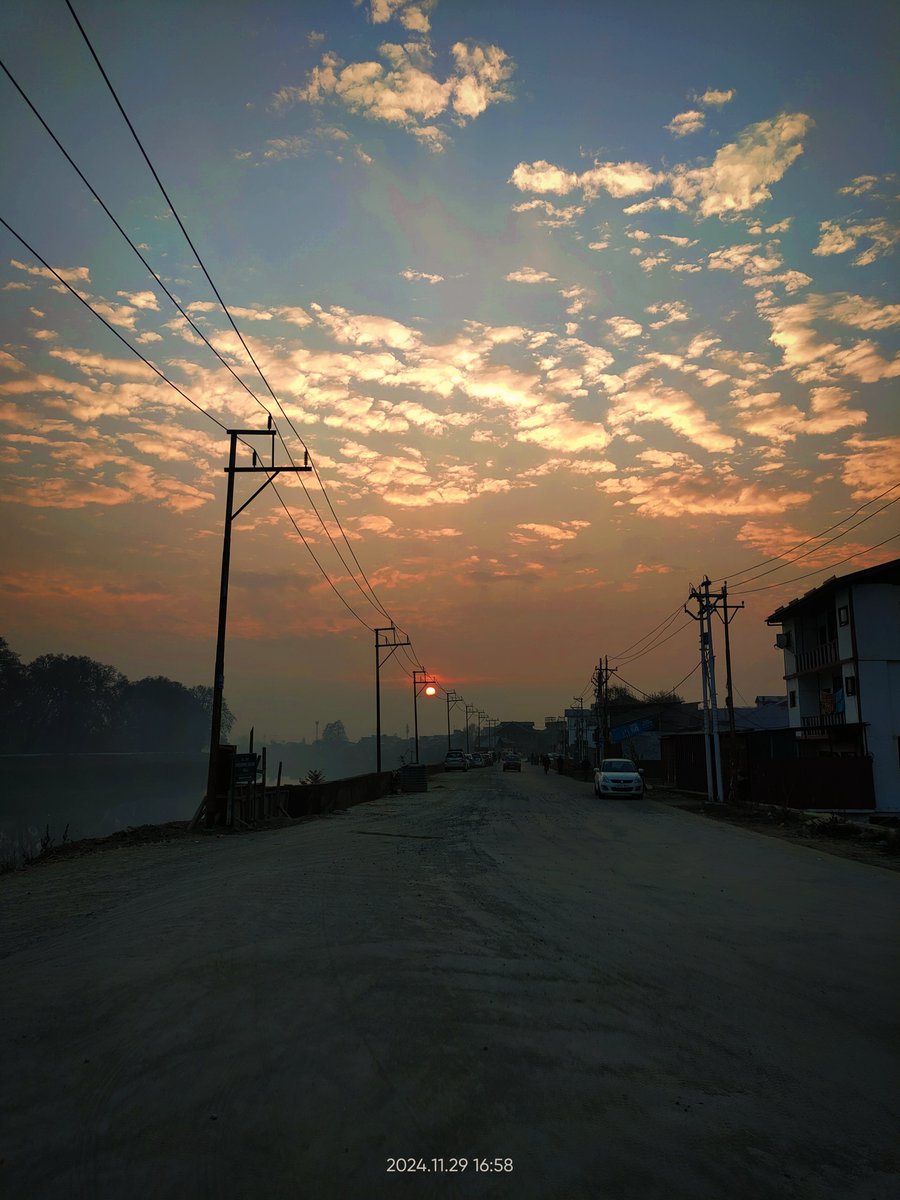 ubaid_nisar's tweet photo. •Hues of tranquillity• https://t.co/8T8SSRZ7JA