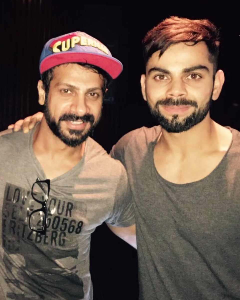 I_Am_His_Fan's tweet photo. Woah!! @KaranVeerMehra with my Idol 🥹❤️

Damn they both played Football match together!! ⚽️🔥

#KaranveerMehra #BiggBoss18 #KVMNation #ViratKohli https://t.co/sK7DNlvxlN