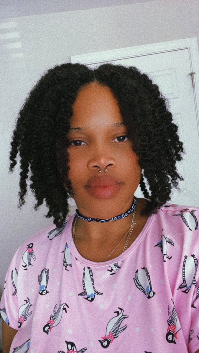 A year ago (yesterday) I cut my hair…and now we’re basically back like we never left.

The biggest cut ever and I was scared and insecure for monthsss about it being so short, and now?

It’s like I never even cut it…but she’s healthier than she was, and that’s what matters.