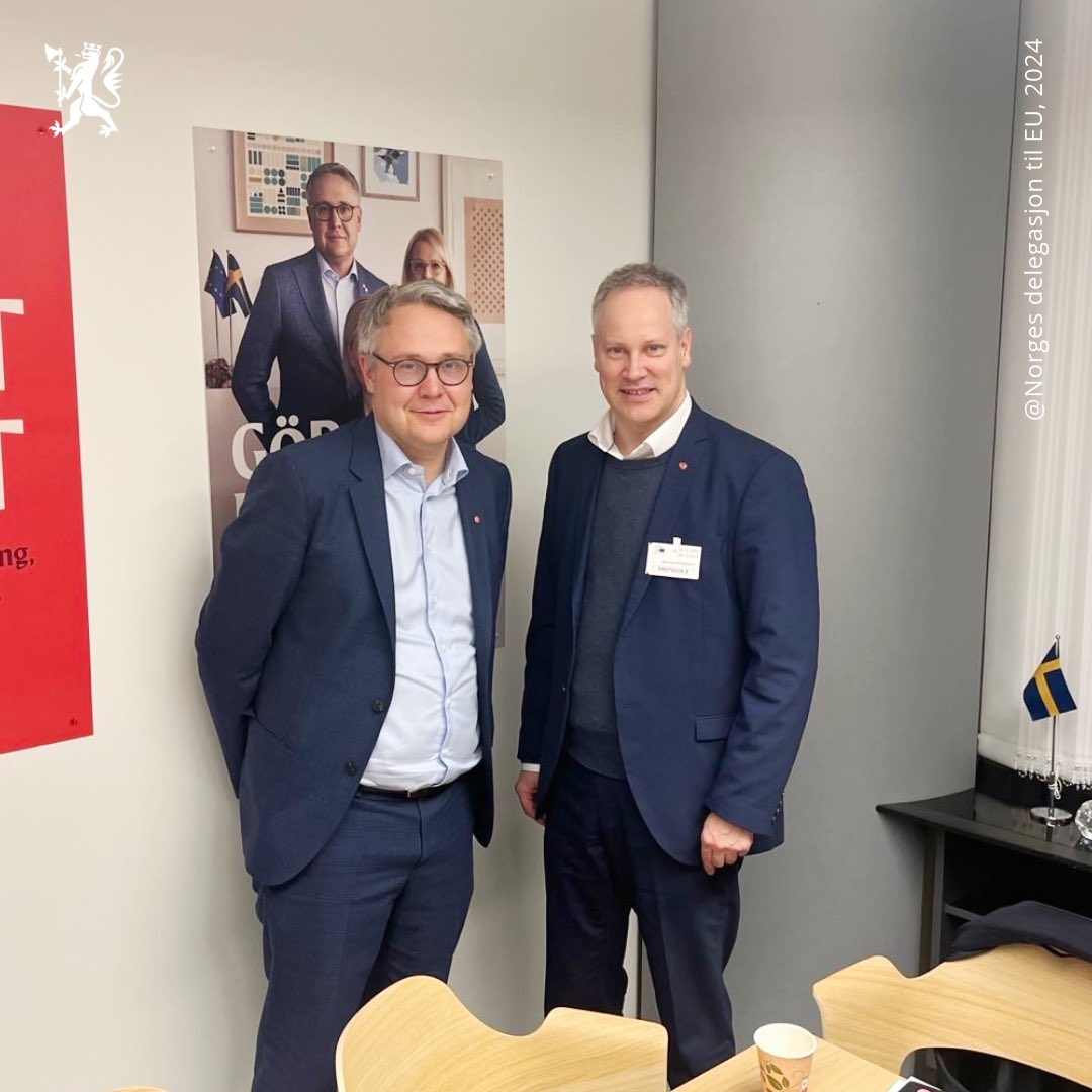 Mission of Norway to the EU (@norwayeu) on Twitter photo Minister of transport <a href="/joinnyg/">Jon-Ivar Nygård</a> is in Brussels today! 🇳🇴🇪🇺
He had interesting discussions with MEPs Myrja Kyllönen and <a href="/johandanielsson/">Johan Danielsson</a>
Highlighting climate policy, working conditions and
- The driver’s licences directive 🚗
- Green Aviation ✈️
- The train driver’s directive 🚂 Minister of transport <a href="/joinnyg/">Jon-Ivar Nygård</a> is in Brussels today! 🇳🇴🇪🇺
He had interesting discussions with MEPs Myrja Kyllönen and <a href="/johandanielsson/">Johan Danielsson</a>
Highlighting climate policy, working conditions and
- The driver’s licences directive 🚗
- Green Aviation ✈️
- The train driver’s directive 🚂