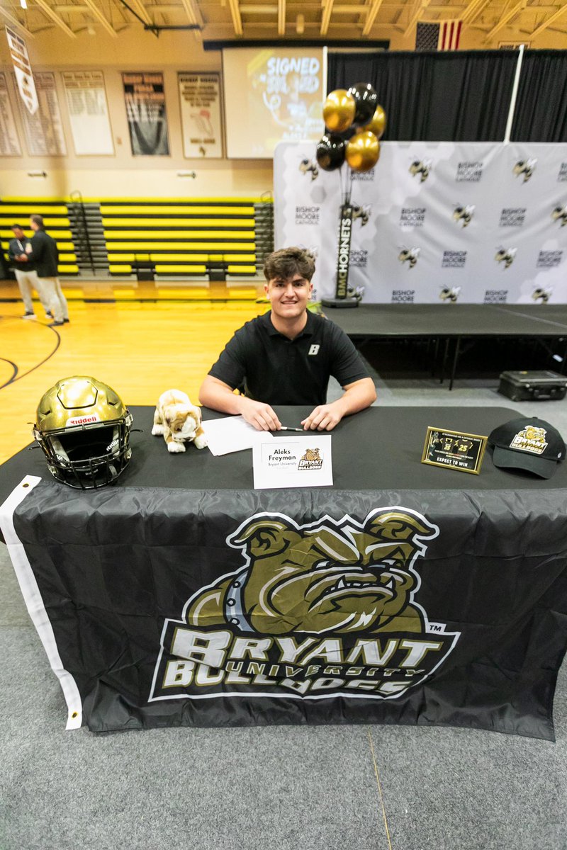 Aleksfreyman2025 tweet media