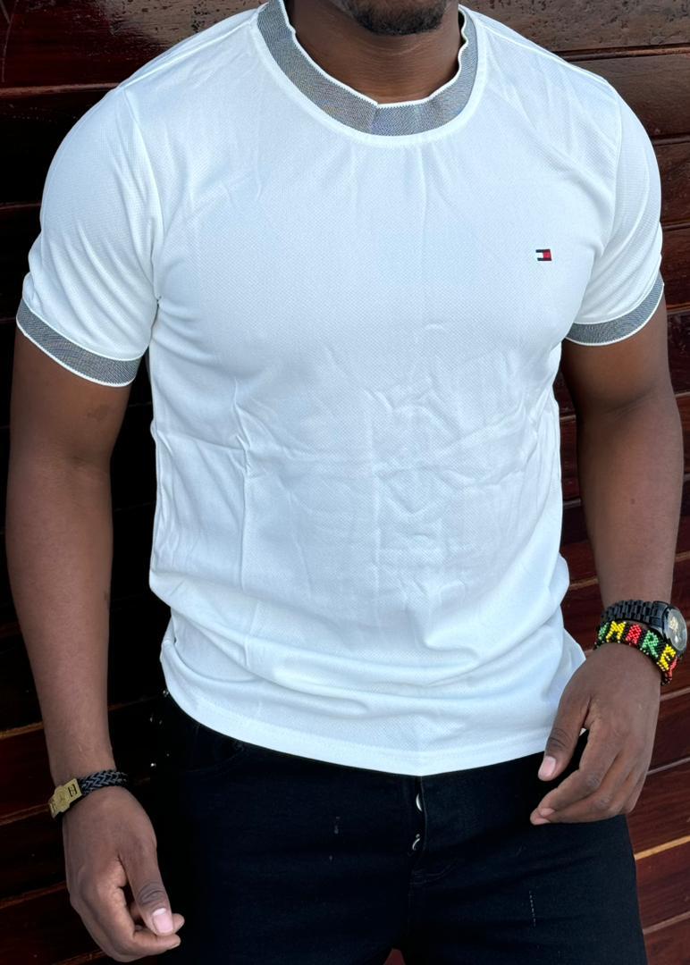 BeralaG's tweet photo. @mbiti_mwondi Bro , this combo would give you a sharp and polished look. Call 0114661595 to order. https://t.co/wwMeXasxPl