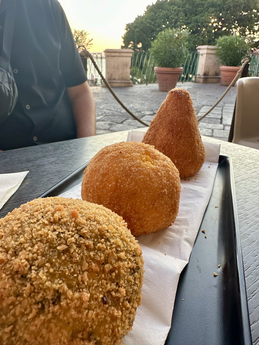 Mlle. Bianchi tweet media