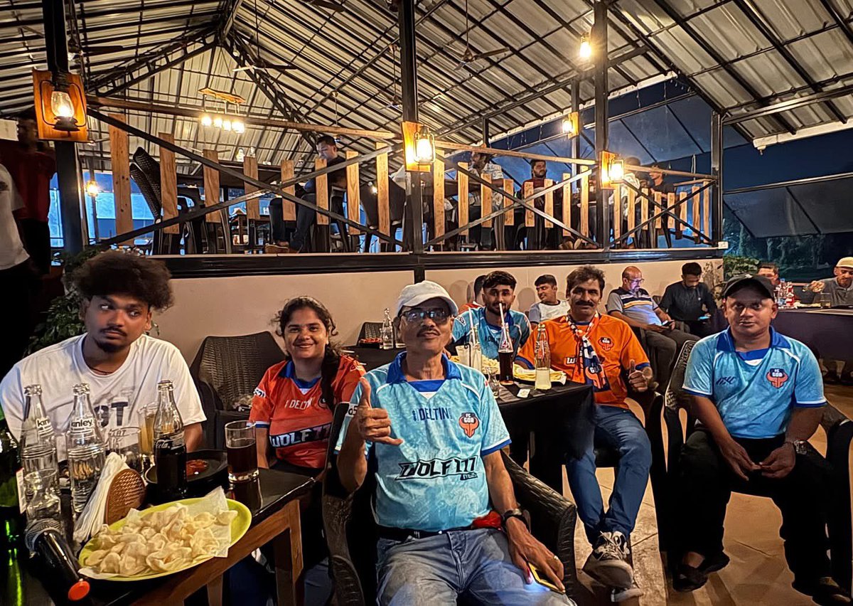 We don't count the days, We Make the Days Count..!

Uzzo in Hyderabad &amp; at Nuvem (Pic 1 &amp; 2)

#TikiTaka #VamosGoa #ForcaGoa #FCGoaFanClub #FCGoa