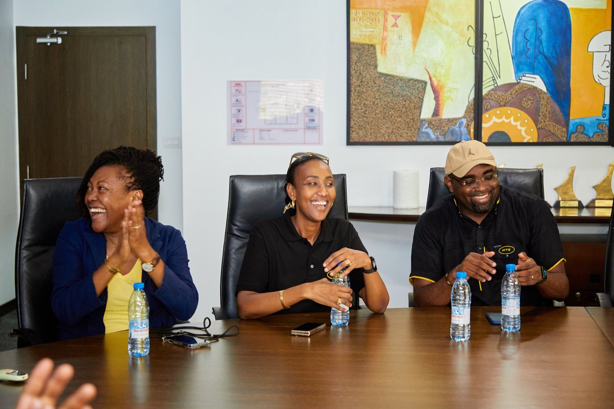 MTNCameroon's tweet image. A productive feedback session concluded the visit, with discussions on market insights, collaboration opportunities, and future growth.
#DoingGoodTogether #DoItSmart #CloseTheGap