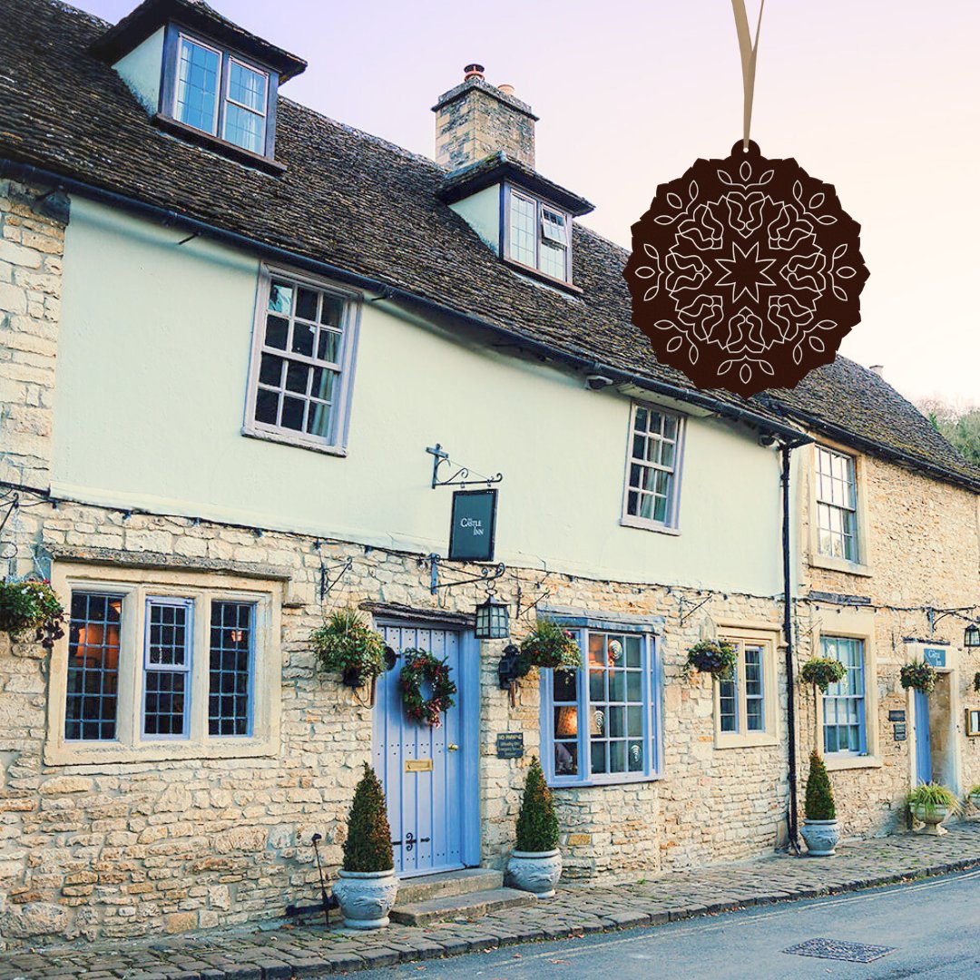 Looking for golfing gifts?🎄
Send them to our greens this Christmas by wrapping up an overnight golf getaway in the Cotswolds, or gift them a day on the course!⛳ 
Head to our website and go gift voucher shopping💌bit.ly/3B8cfGt
#GolfGifts #GolfGiftVoucher #WiltshireGolf