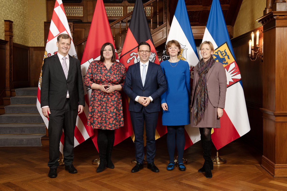 Wissenschaft, Forschung, Gleichstellung & Bezirke (@hh_bwfgb) on Twitter photo 🔬 Starker Norden in Wissenschaft und Innovation: Bei der diesjährigen #NWMK hat sich <a href="/fegebanks/">Katharina Fegebank</a> mit ihren Kolleginnen und Kollegen u.a. zu Hochschulkooperationen, #LifeScience von Grundlagenforschung bis zur Anwendung und die deutsche Allianz Meeresforschung ausgetauscht. #NWMK 🔬 Starker Norden in Wissenschaft und Innovation: Bei der diesjährigen #NWMK hat sich <a href="/fegebanks/">Katharina Fegebank</a> mit ihren Kolleginnen und Kollegen u.a. zu Hochschulkooperationen, #LifeScience von Grundlagenforschung bis zur Anwendung und die deutsche Allianz Meeresforschung ausgetauscht. #NWMK