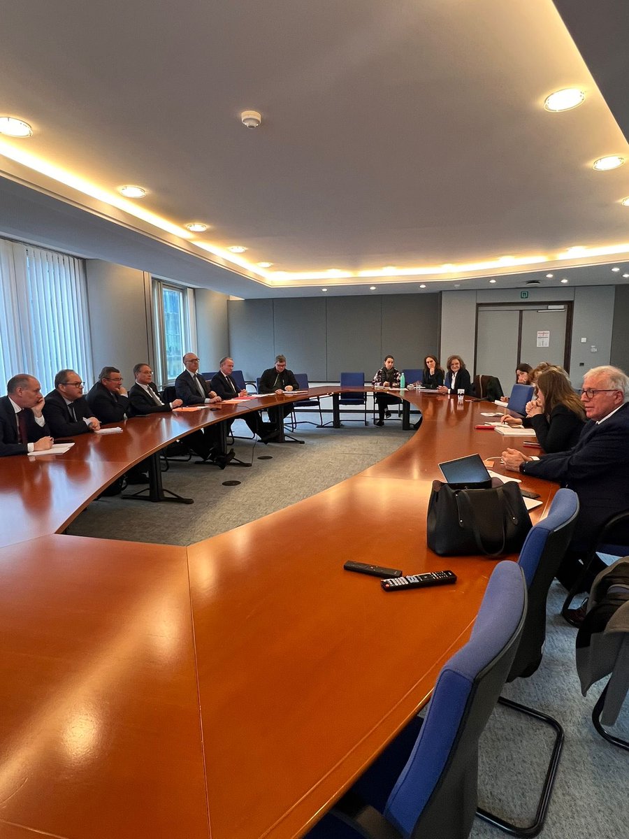 du Mesnil JE (@jedumesnil) on Twitter photo Une délégation <a href="/CPMEnationale/">CPME</a> emmenée par <a href="/AsselinFasselin/">François Asselin</a> rencontre à Bruxelles <a href="/marietouss1/">Marie Toussaint 🌍🌏</a> ainsi que plusieurs parlementaires européens d’EELV pour évoquer les sujets européens #PME. <a href="/BeatriceBRSN/">Béatrice Brisson</a> <a href="/DidierMoinereau/">MOINEREAU(🔆)</a> Une délégation <a href="/CPMEnationale/">CPME</a> emmenée par <a href="/AsselinFasselin/">François Asselin</a> rencontre à Bruxelles <a href="/marietouss1/">Marie Toussaint 🌍🌏</a> ainsi que plusieurs parlementaires européens d’EELV pour évoquer les sujets européens #PME. <a href="/BeatriceBRSN/">Béatrice Brisson</a> <a href="/DidierMoinereau/">MOINEREAU(🔆)</a>