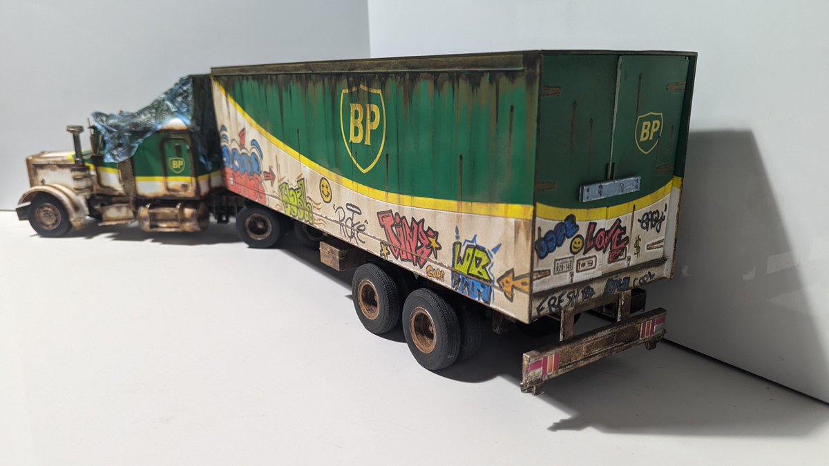 RustNDustUK's tweet photo. Barn Find Peterbilt Road Truck & Trailer Now For Sale On eBay: https://t.co/ZHuVuqaC5k
#BarnFind #Peterbilt #BP #Revell #Diecast #Diorama #RustNDustUK #Truck #Lorry https://t.co/lus3Y9sR0u
