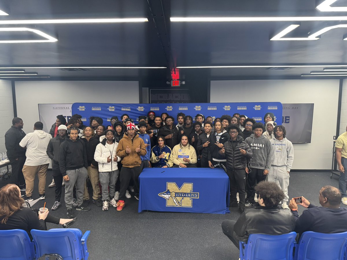 Celebrating our signees ✍🏾‼️

#TRIBE | #jOURney | #NSD