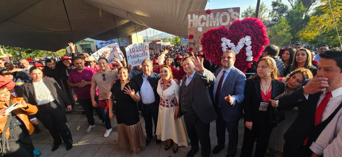higinio_mtz's tweet photo. Auguro grandes resultados en la próxima gestión de @yosemendozanr.  

Tuve el gusto de acompañarla en su toma de protesta como presidenta municipal de #NicolasRomero. 
Junto a ella estuvimos compañeros diputados y presidentes municipales deseándole el mayor de los éxitos. 

¡Felicidades!