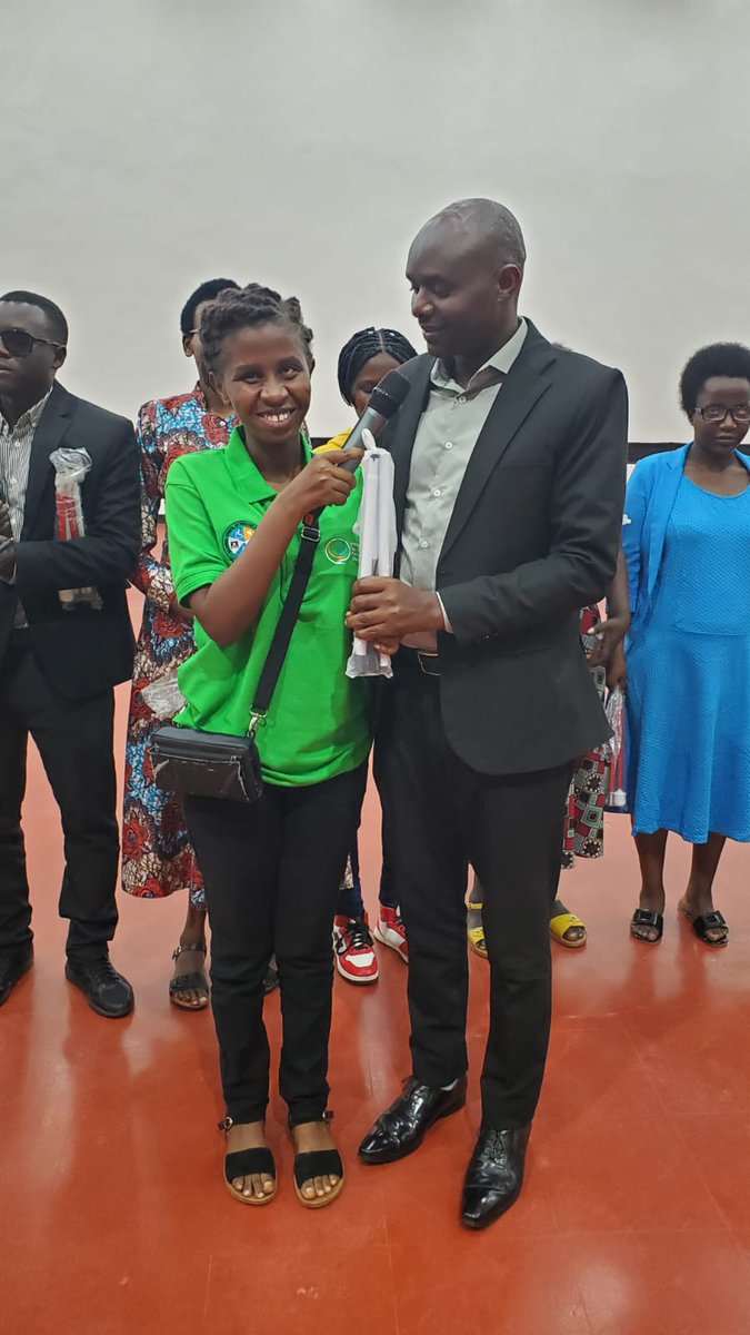 UrsuHuye's tweet image. A big thank you to NUFOR for joining us at the closing ceremony of Disability Awareness Campaign and to Rwanda Bible Society for generously providing 15 white canes for our students with disabilities at UR-Huye. Together, we are making a difference! #DisabilityIsNotInability