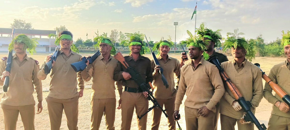 SSAPOfficial's tweet photo. “Through the dust and the din, courage emerges supreme.” Under the expert guidance of Subedar Shiv Kumar, cadets of #SainikSchoolAmbikapur displayed valour in the Bunker Buster Drill during #NCCCATC Camp. “Sweat more in peace to bleed less in war.” #SainikSchoolsSociety
#NCC https://t.co/YNgxc25k96