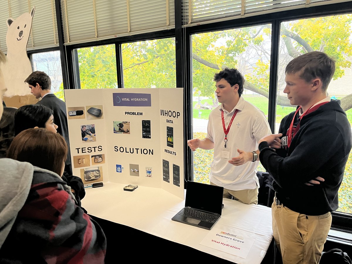 dgncte's tweet photo. ✨Student Spotlight✨Check out our Accelerator students Sean Cabaj &amp; Colin Houlihan presenting their company Vita Hydration to INCubator students and judges at the Illinois Institute of Technology Innovation Day #WeAreDGN #D99Learns https://t.co/6nl3nX0PPw