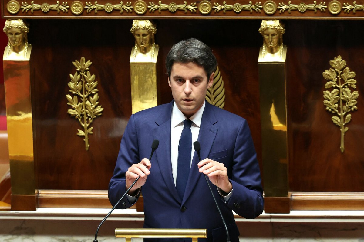 BFMTV's tweet photo. 🔴 EN DIRECT
Gabriel Attal se demande comment Marine Le Pen peut être "ouverte au compromis en soutenant des régimes dictatoriaux"
https://t.co/VaZyhtXmZr https://t.co/EcJFgqGloU