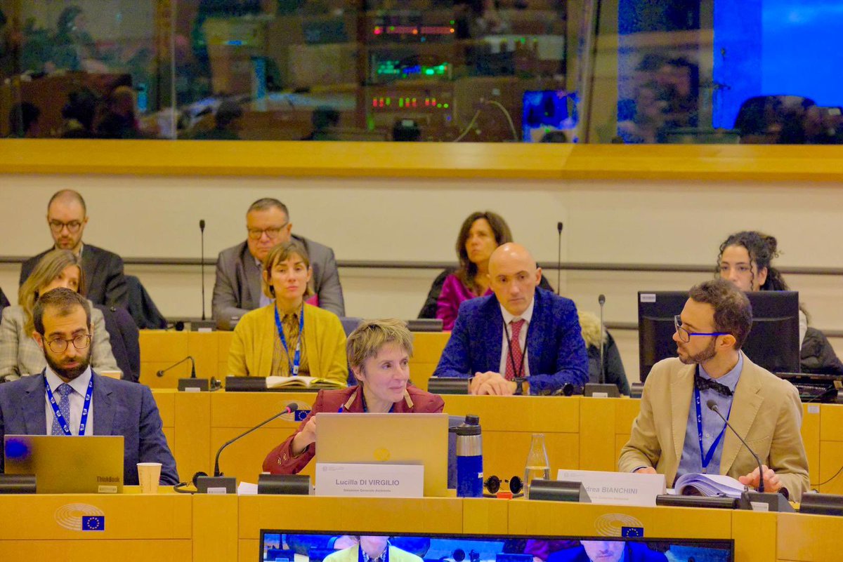 🇮🇹🇪🇺| Abbiamo organizzato il seminario <a href="/ItalyinEU/">Italy 🇮🇹 in EU</a> “Finanziamenti per lo sviluppo sostenibile” all’ <a href="/Europarl_EN/">European Parliament</a> con <a href="/AntonellaSberna/">Antonella Sberna</a> e rappresentanti <a href="/EU_Commission/">European Commission</a> <a href="/MASE_IT/">Ministero Ambiente e Sicurezza Energetica</a> <a href="/ConfindustriaEU/">ConfindustriaEU 🇪🇺🇮🇹</a> per fare il punto sugli strumenti e le opportunità in 🇮🇹 e in 🇪🇺