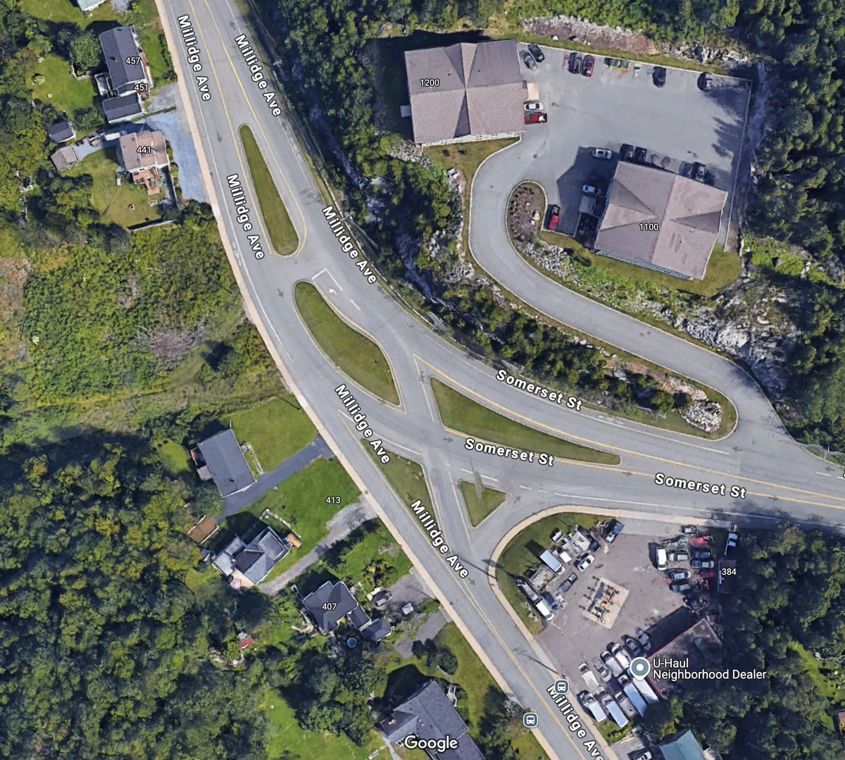 Roundabouts are better for safety and #SaintJohn should have lots of them. Why don't we #movesj? At a crazy intersection for pedestrians, here's the first nomination for anti-people intersections in need of a roundabout: sologi.co/4fUntNO