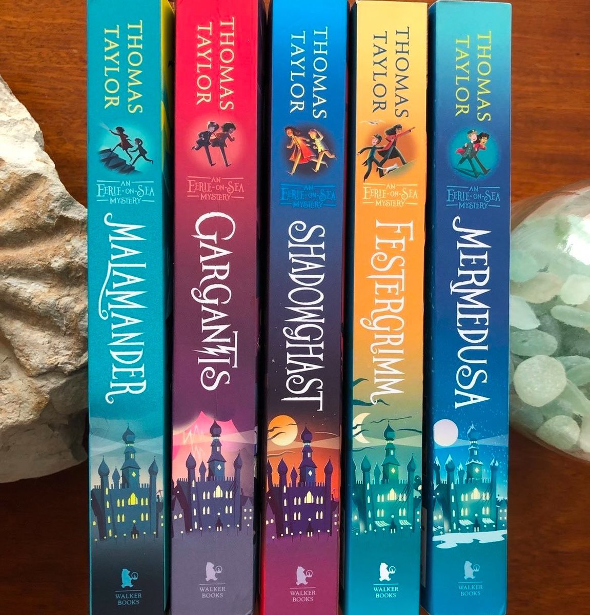 People ask how they can get signed books. And there is a way! Simply order a copy (thank you!) at brilliant ✨@hastingsbooks✨, leave instructions in the comments box, and I’ll pop in and sign and draw in your book. I was there only yesterday doing just that😎 Thanks again!