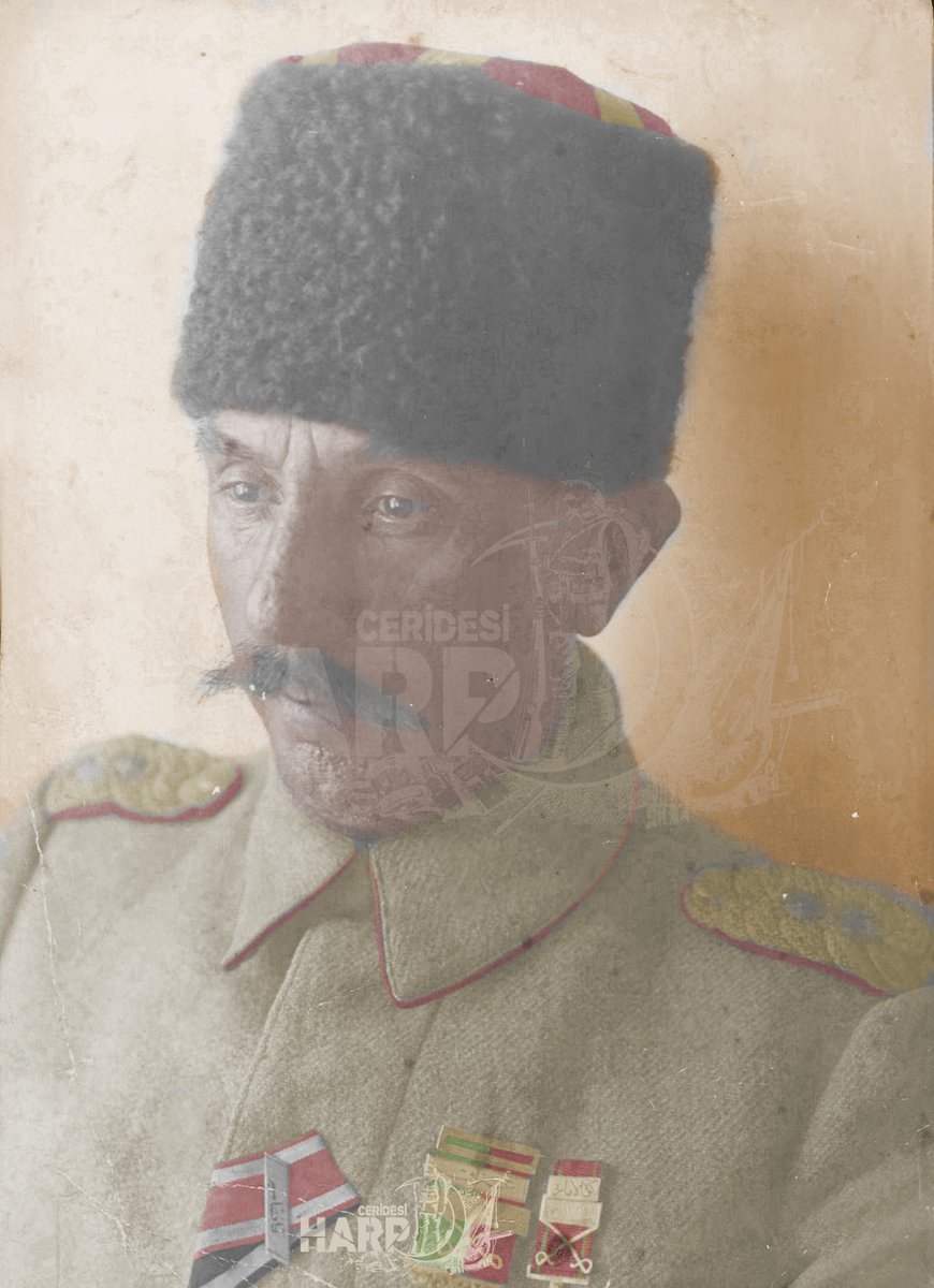 Ferit Bakır (@feritbakir) on Twitter photo Nadide Fotoğraf I Birinci Cihan Harbi sırasında Çanakkale, Kafkas ve Irak Cephelerinde muharebelere katılan, Kût'ül-Amâre Zaferi'ne şahitlik eden kurmay albay rütbesinde Türk subayı, 1917. Nadide Fotoğraf I Birinci Cihan Harbi sırasında Çanakkale, Kafkas ve Irak Cephelerinde muharebelere katılan, Kût'ül-Amâre Zaferi'ne şahitlik eden kurmay albay rütbesinde Türk subayı, 1917.