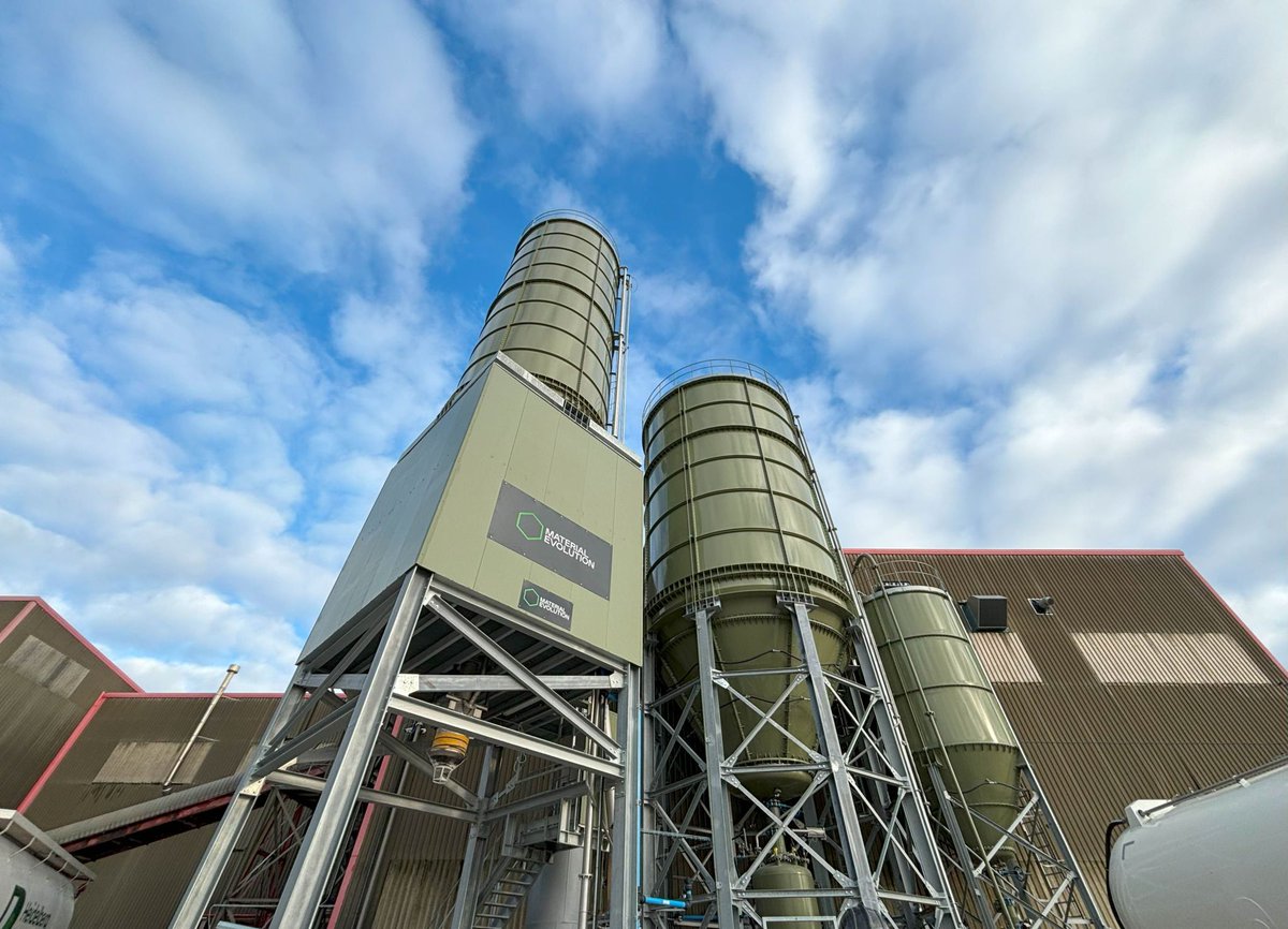 Playfair tweet media