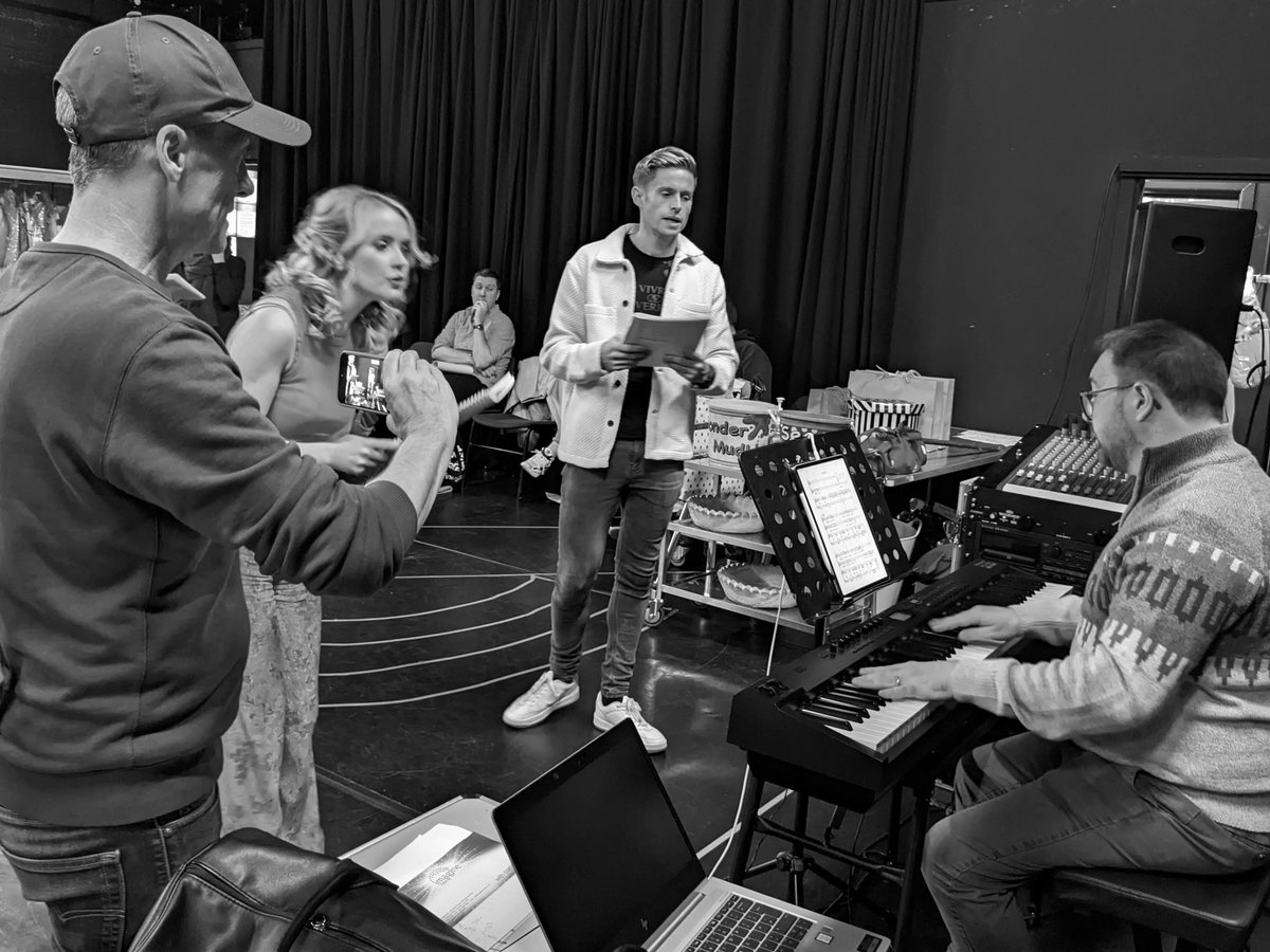 Thehexagon's tweet image. Rehearsal Images #2
⏰The Clock is Ticking!
Only a couple of sleeps until Cinderella opens🥰
whatsonreading.com/cinders

#rdgpanto #justinfletcher #paulmorse #Cinderella 
@RDGWhatsOn @EventsInReading @CheeselogsRdg