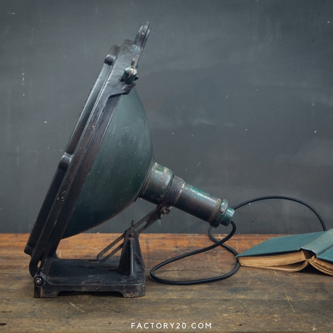 Factory20's tweet photo. Available @ https://t.co/gzZKGJ7bwe
Vintage GE Naval Seaman's Path Light

https://t.co/H7NsA5KSyT https://t.co/V5SD2A82db