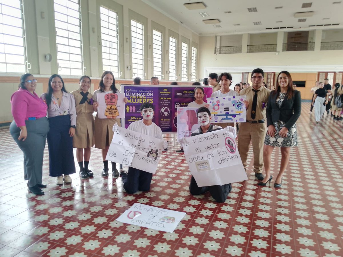 Valeria05670209's tweet image. 16 días de activismo. Prevención de la violencia de género #25N. Actividades que promueven concientizacion de la no violencia de género. Vicente Rocafuerte presente. #DECE #Vicenterocafuerte @DanielaFCB @Educacion_Ec