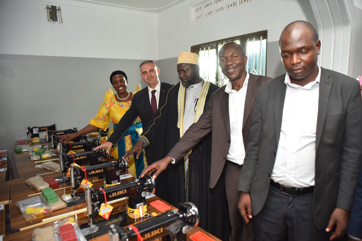 Mutasingwa Diana Kagyenyi (@honmutasingwa) on Twitter photo Yesterday, I was privileged to attend a heartfelt event in Namwezi Village,Njeru Municipality. The Turkish Cooperation and Coordination Agency(TİKA), in partnership with the <a href="/DianaKaFoundat1/">Diana Ka Foundation</a> was able to donate essential resources to Buikwe Touch Rehabilitation Ministries. Yesterday, I was privileged to attend a heartfelt event in Namwezi Village,Njeru Municipality. The Turkish Cooperation and Coordination Agency(TİKA), in partnership with the <a href="/DianaKaFoundat1/">Diana Ka Foundation</a> was able to donate essential resources to Buikwe Touch Rehabilitation Ministries.