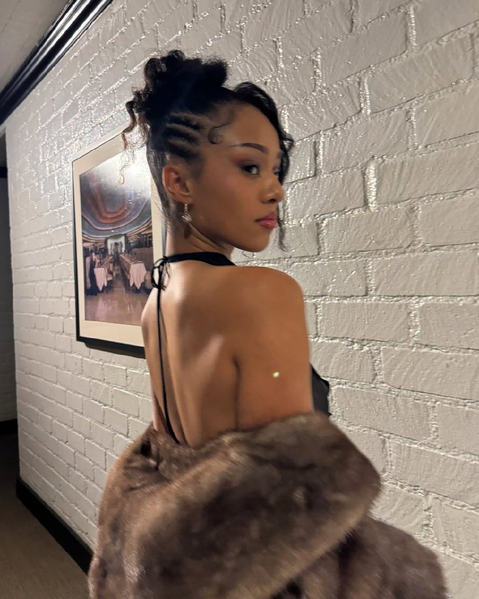 M262N's tweet image. here