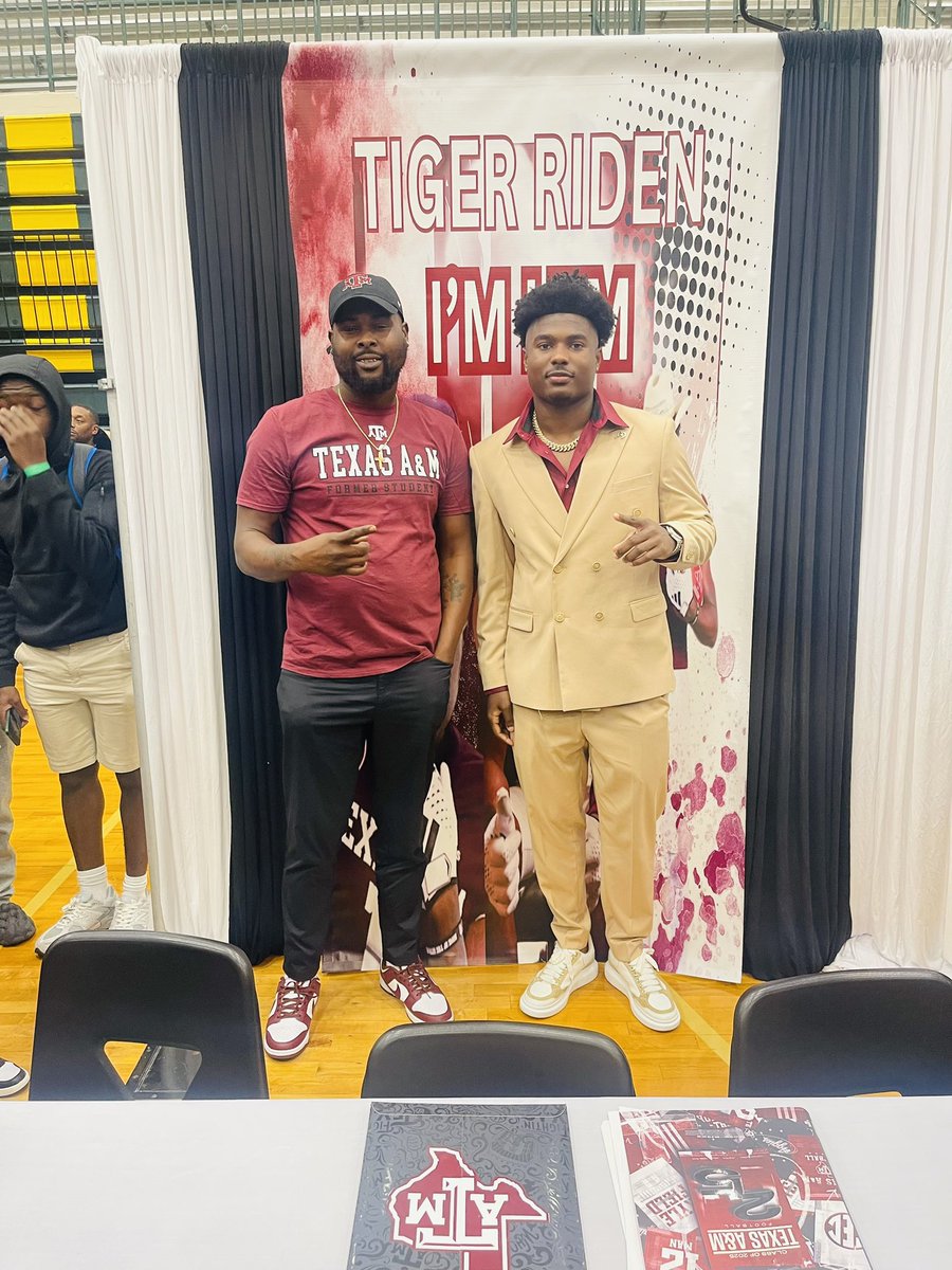 Quint Knox (@knoxquint88) on Twitter photo Longhorn fan with everything in me but been watching this kill flourish since 8 years old. Itโs only right. Go be great <a href="/riden_jr/">๐๐๐จ๐ง๐๐ซ๐๐ โ ๐๐ข๐ ๐rโ ๐๐ข๐๐๐ง</a> Longhorn fan with everything in me but been watching this kill flourish since 8 years old. Itโs only right. Go be great <a href="/riden_jr/">๐๐๐จ๐ง๐๐ซ๐๐ โ ๐๐ข๐ ๐rโ ๐๐ข๐๐๐ง</a>