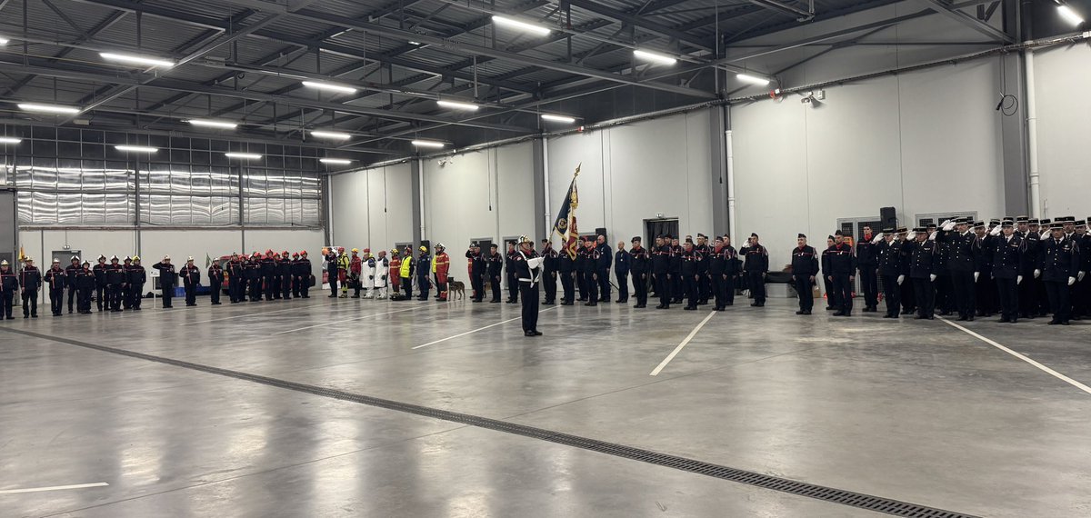 [#SainteBarbe🧑‍🚒]

Nous célébrons la Sainte-Barbe, patronne des #SapeursPompiers, lors de notre cérémonie départementale. 🔥🚒
Le moment fort de cette cérémonie a été la remise d’une médaille d’honneur pour acte de courage et de dévouement échelon or au Drapeau du Corps