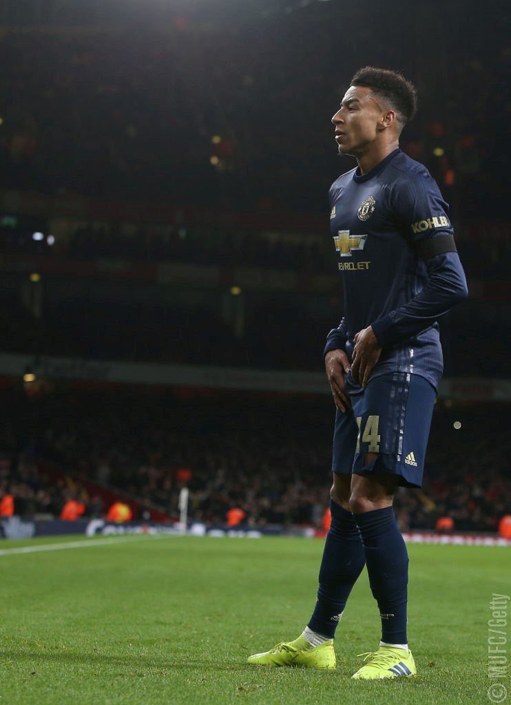 giborejnr's tweet photo. Nights like this on dark blue https://t.co/fAhikAyicf