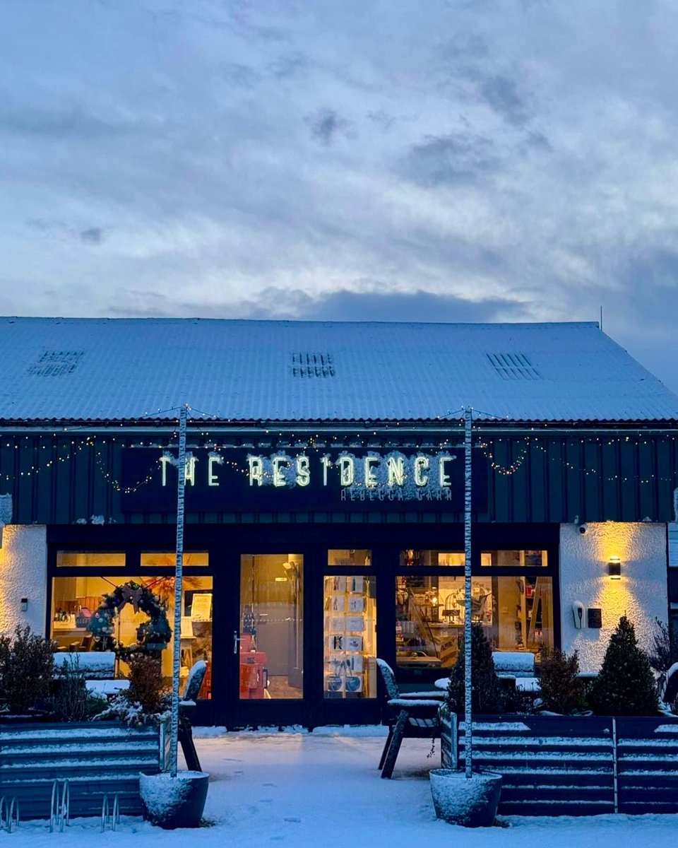 Elaine recently stopped by our clients at The Hummingbird Cafe in Kintore for a catch-up and a cuppa with the wonderful Arron. 🫖☕ Tucked away in Aberdeenshire, it’s the perfect spot for a home bake and a cosy warm welcome.

#TheFullRange #TheHummingbirdCafe