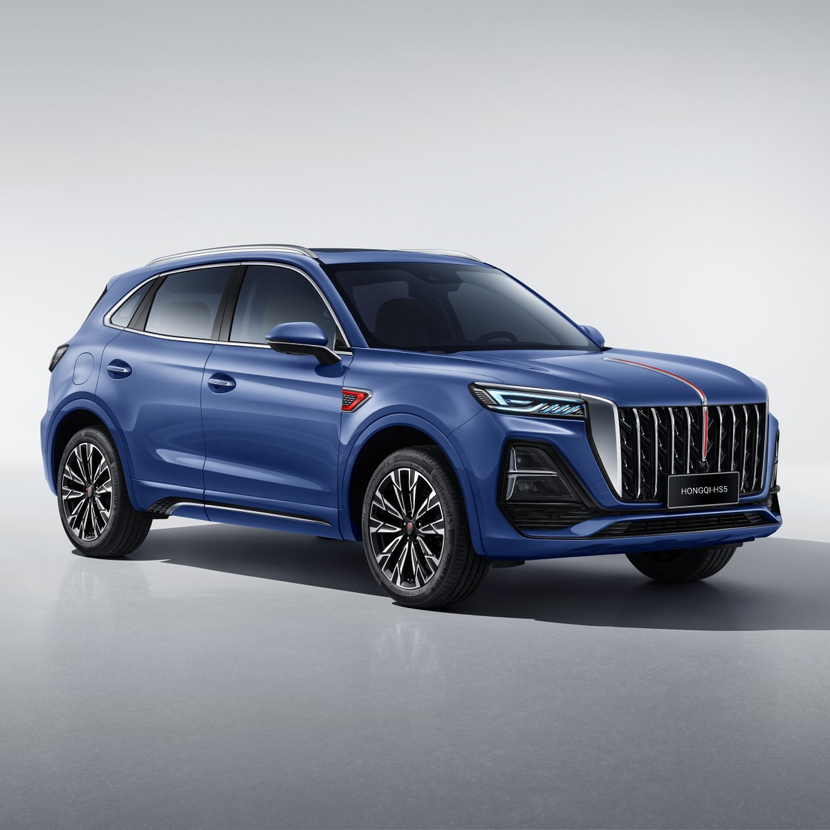 ZMinfo's tweet photo. الفخامة بمعايير جديدة.

Luxury redefined.

#HONGQI #HS5 #Bahrain #Luxury #HongqiBahrain
#هونشي #البحرين #فخامة #رفاهية #هونشي_البحرين https://t.co/wsF7YXGirN