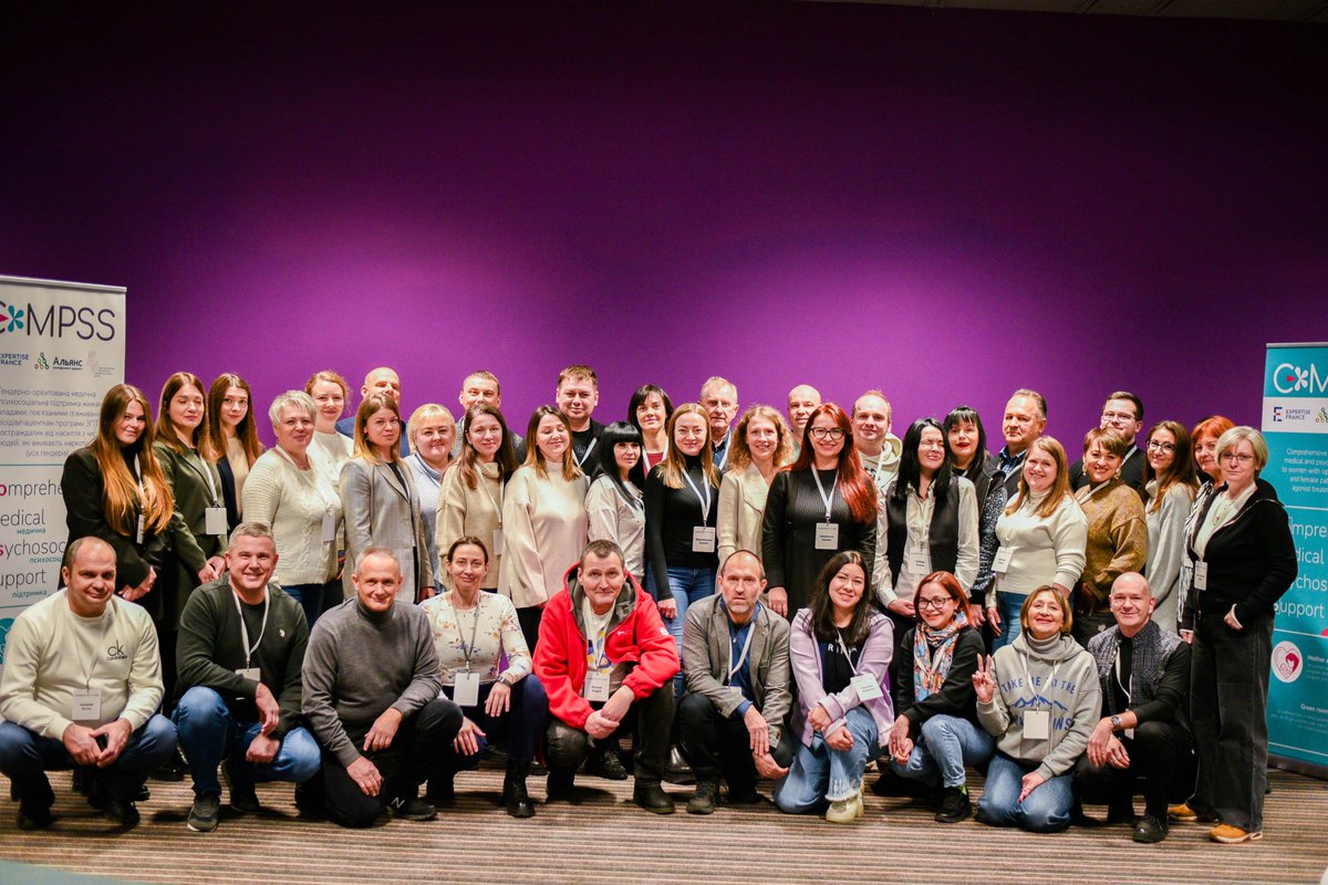 J_Kwasniewska's tweet image. @UNAIDS joined the OAT program meeting by the Alliance of public health, with @WHO and PEPFAR support. #PWID communities made their voices heard, standing strong against stigma and discrimination.