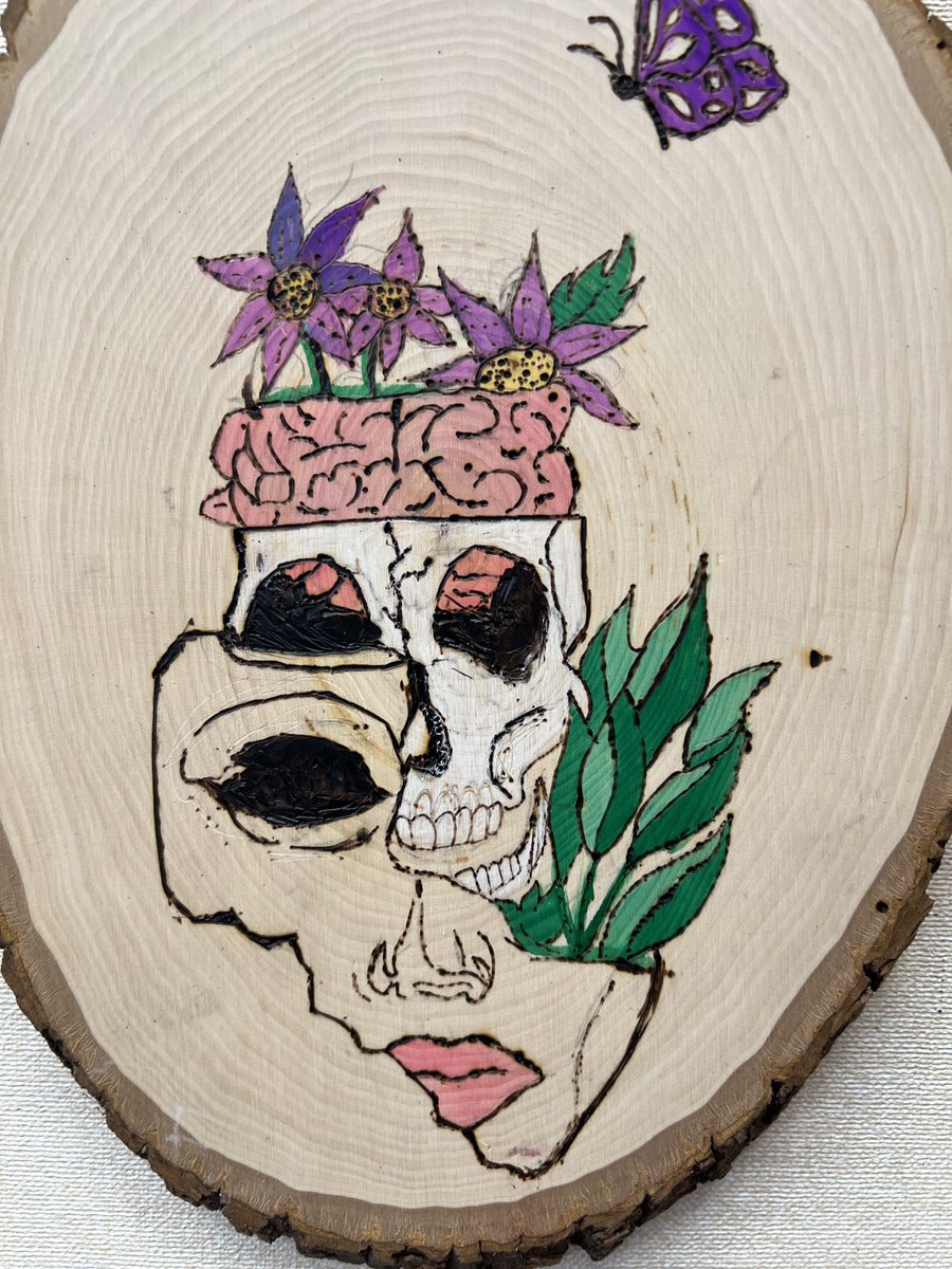 kuzminart's tweet photo. Applied Arts and Design 2: the art of Pyrography!   Creative minds produce blooming ideas!  ⁦@MTPSpride⁩ https://t.co/6bFBdWvtEy