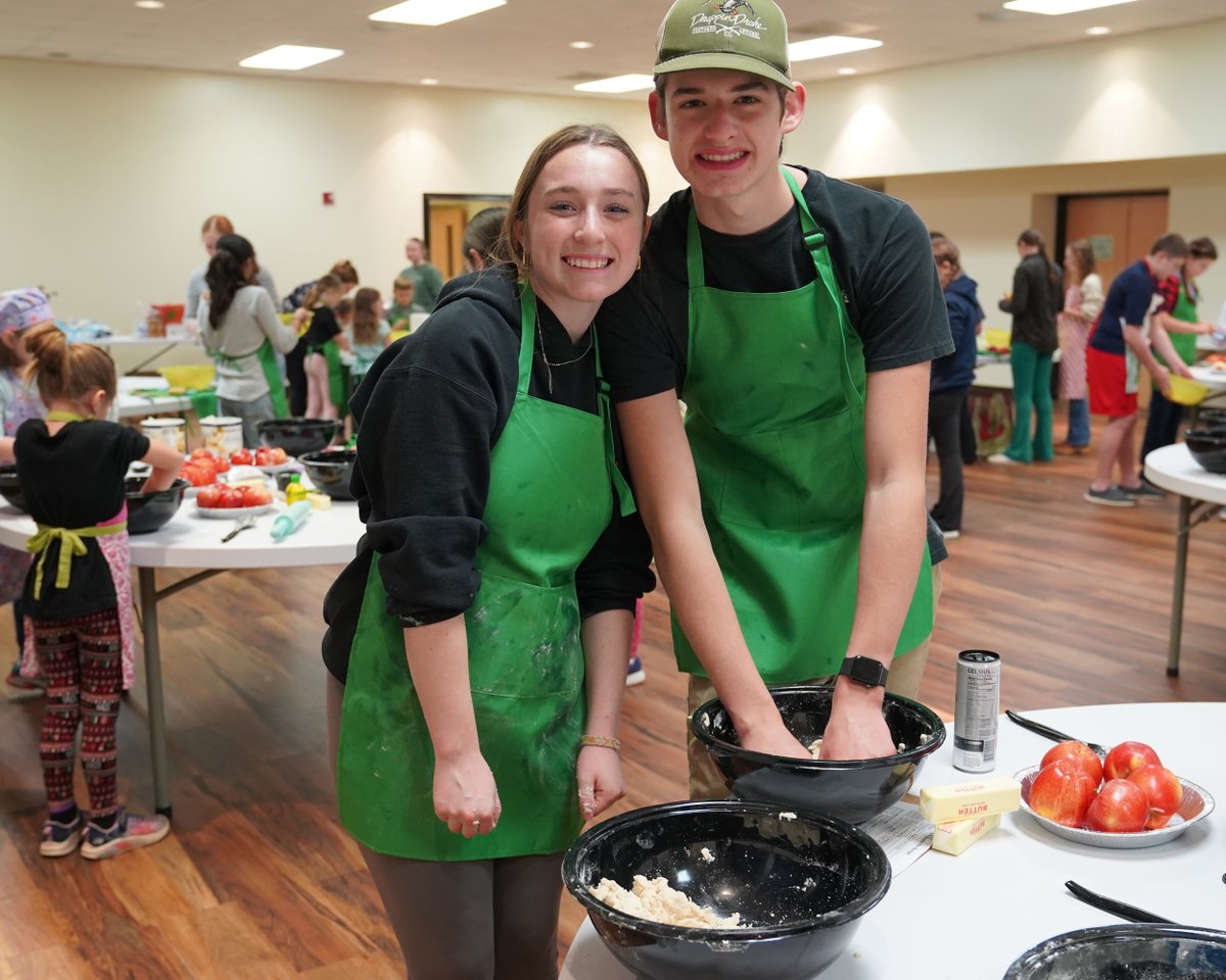 Last week we had such a wonderful time at the 16th Annual Dinwiddie 4-H Apple Pie Workshop! With the help of adult and teen volunteers, the 4-H'ers got to learn how to make delicious apple pies from scratch and bring them home to bake with their families! 🥧🍎🍀