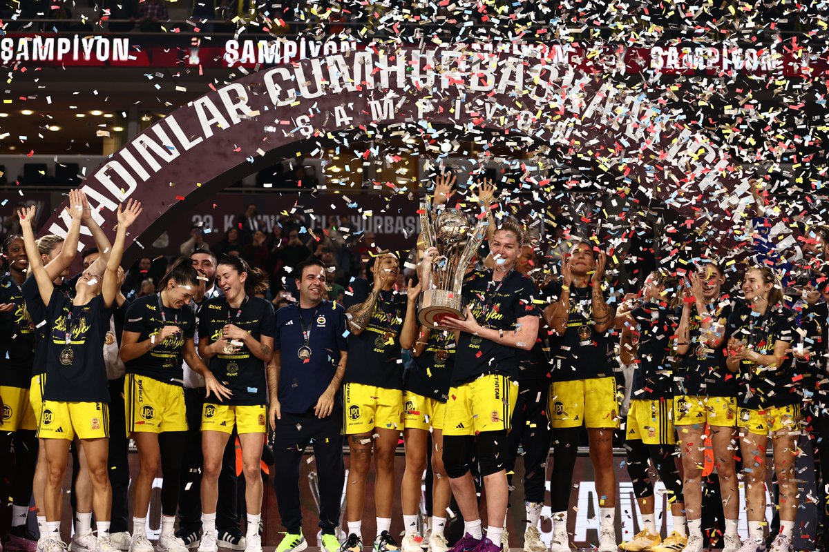 trtsporyildiz's tweet photo. 🟡🔵 Fenerbahçe Opet, yer aldığı son 8 turnuvanın tamamını kazandı.

🏆 2022-23 Lig
🏆 2023 EuroLeague
🏆 2023 FIBA Süper Kupa
🏆 2024 EuroLeague
🏆 2023-24 Lig
🏆 2024 Türkiye Kupası
🏆 2024 FIBA Süper Kupa
🏆 2024 Cumhurbaşkanlığı Kupası https://t.co/f6caYNmL62