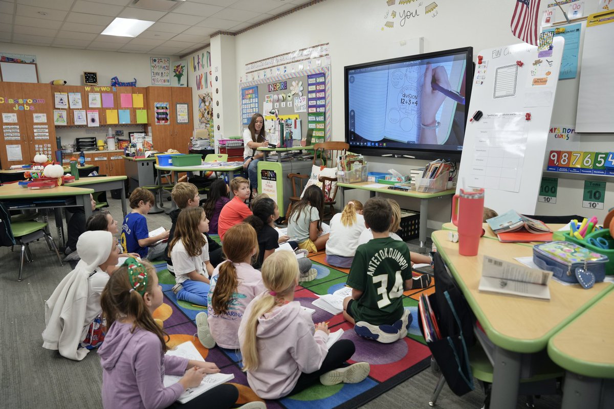 hpisdschools's tweet photo. Exciting day of learning at Boone Elementary! 🐾 Bulldogs are busy mastering new skills and sharpening old ones. Keep up the hard work! #HPISD https://t.co/yLIudlMy6F