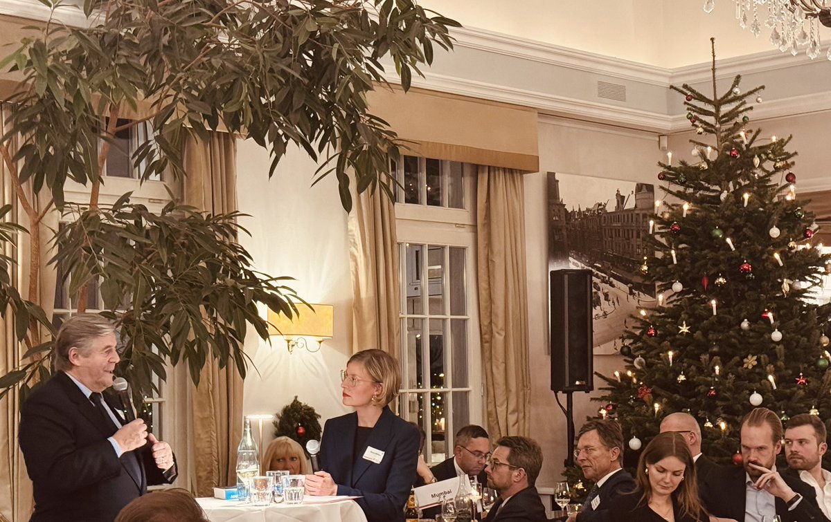 Josef Ackermann, Ex-CEO <a href="/DeutscheBank/">Deutsche Bank</a> im Dialog mit Nora Müller, Leiterin Internationale Politik sowie des Hauptstadtbüros der Körber-Stiftung über Finanzmarktökonomik und Geopolitik. Und v.a. ein einmaliger Blick hinter die Kulissen der dramatischen Finanzkrise 2008/9 <a href="/KoerberIP/">Körber-Stiftung IP</a>