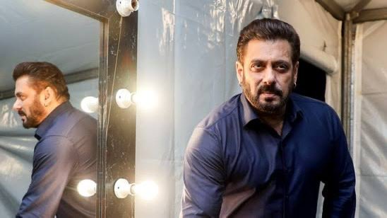 AkhilKu56394100's tweet image. बॉलीवुड एक्टर सलमान खान जिस जगह शूटिंग कर रहे हैं, वहां अचानक से एक शख्स अंदर घुसने की कोशिश की। इस दौरान जब उसे रोका गया तो उसने बोला बिश्नोई को बोलूं क्या..
#lowrence #SalmanKhan𓃵 #moviesutting