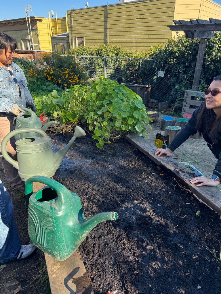 CommunityGrows tweet media