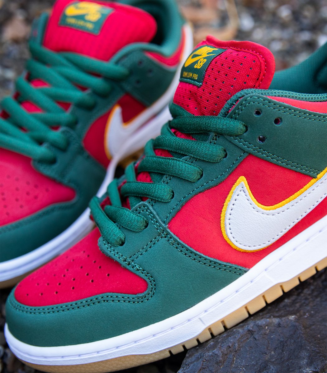 Releasing in store at Atlas Thursday, December 5th at 11:00 AM PST is the Nike SB “Seattle Supersonics” Dunk Low Pro. First come first served. One pair per customer. Any remaining pairs will be available in our online store the same day at 1:00 PM PST.