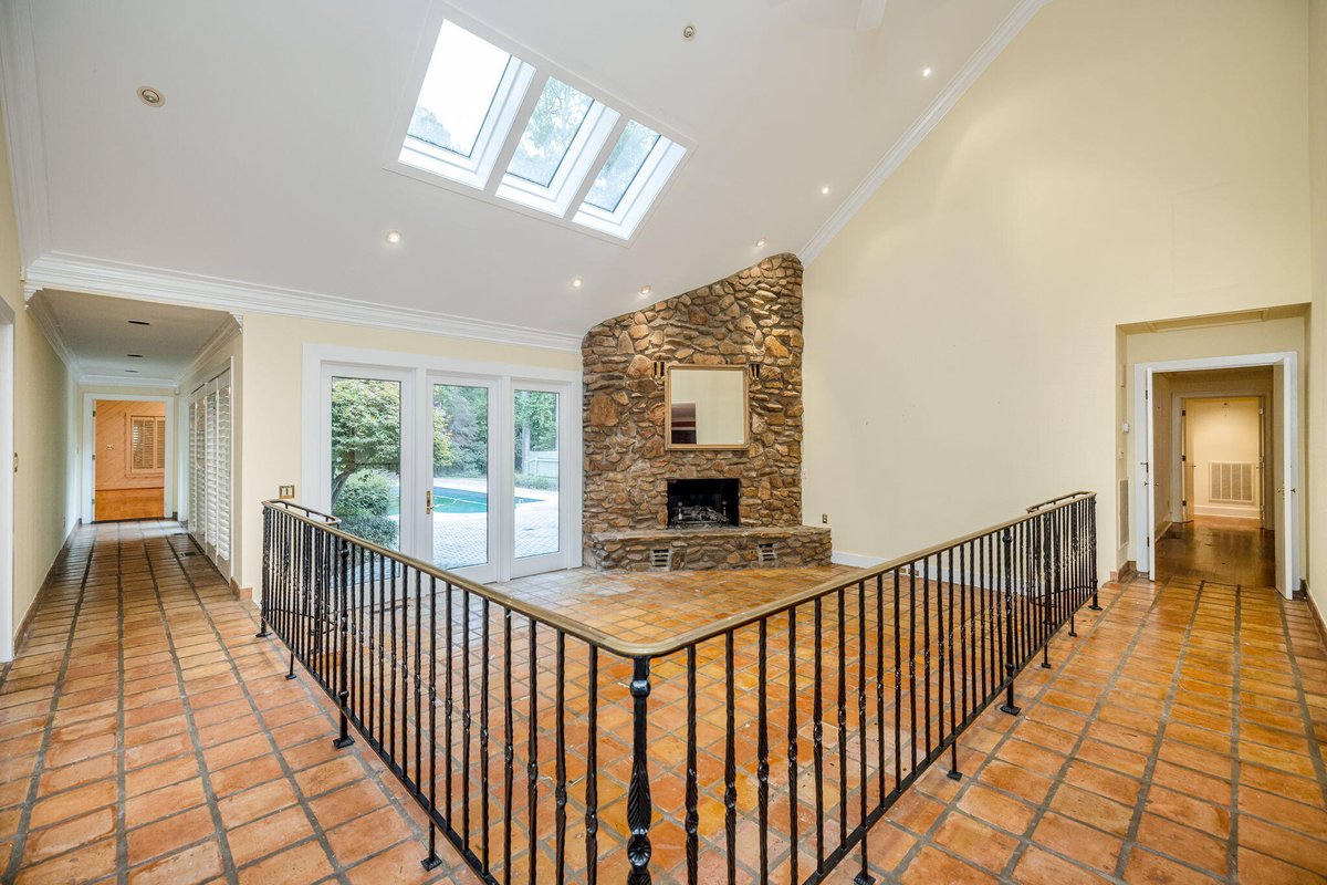 bandcaugusta's tweet photo. #Listing: 2 HIGHGATE Circle, Augusta, GA, 30909
Listed by:  The Trulock Group
Offered at $1,750,000
More details here: https://t.co/9FtISnbLnx https://t.co/ox8H1fluwq